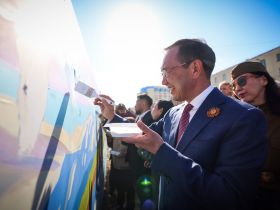 Глава Якутии принял участие в праздничных мероприятиях проекта «Проспект Победы»