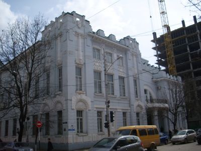 Второе Общественное собрание. Здесь располагался первый Совет рабочих, солдатских и казачьих депутатов