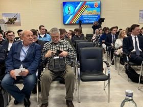 Секретарь СЖР  Рафаэль Гусейнов  выступил на Международном антифашистском конгрессе в Москве