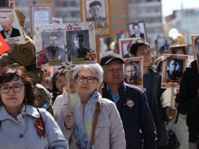 Фото. В Якутске акция «Бессмертный полк» собрала более 50 тысяч человек