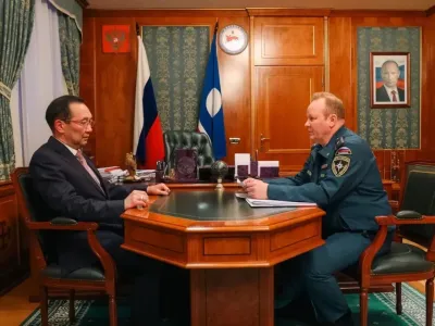 Айсен Николаев и Павел Гарин обсудили усиление пожарной безопасности в Якутии