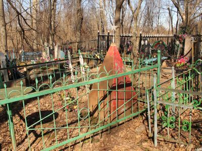 Могила Дектяря Петра Тимофеевича (1912-1944), лейтенанта, летчика