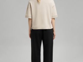 Свободная футболка из хлопкового трикотажа интерлок