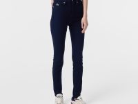 Женские джинсы с высокой талией Lacoste облегающего кроя
