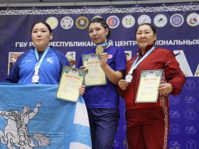 Очередной победой Мегино-Кангаласского улуса завершился чемпионат Якутии по мас-рестлингу