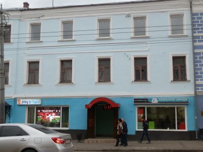 Здание, которое построено, вероятно, в конце XVIII века, использовалось под харчевню и европейские номера