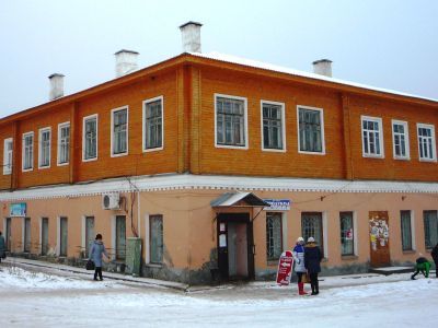 Дом жилой с лавками