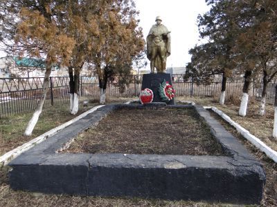 Памятник воинам, погибшим в 1941-1945 гг.
