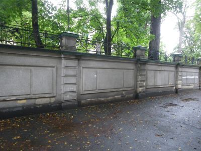 Ограды (две)