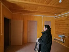 В селе Тулуна Усть-Алданского улуса врач получила ключи от новой квартиры