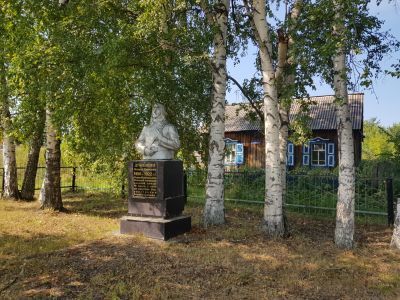 Могила начальника милиции М.И.Дубинкина, погибшего при исполнении служебного долга