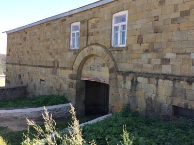 Каменные рельефы-детали архитектурного декора (3 ед.)