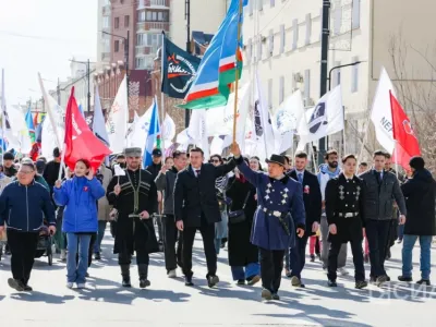В Якутске состоялся парад молодёжи в честь Дня республики