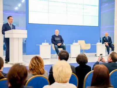 Глава Якутии встретился с новым составом Общественной палаты республики