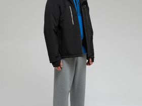 Горнолыжная куртка полуприлегающего силуэта