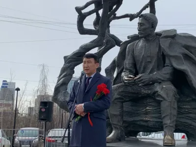 В День республики воздали дань памяти Алексею Кулаковскому в Якутске