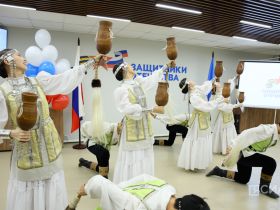 Якутянам вручили нагрудные знаки союза добровольцев Донбасса