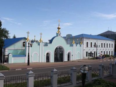 Ворота монастырские со стеной Курской Коренной пустыни