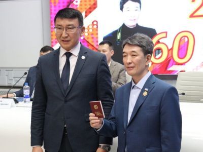 Петру Павлову присвоено звание заслуженного журналиста Якутии