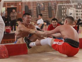 В селе Хатассы выявлены чемпионы Якутска по мас-рестлингу