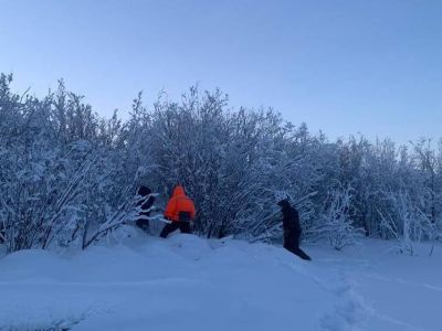 Спасатели присоединились к поискам пропавшего на реке Колыме рыбака
