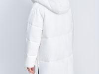 Утепленное пальто прямого кроя