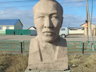 Памятный знак в честь Кутургуина Софрона Ефграфовича, участника Гражданской войны в Якутии