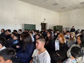 Железнодорожники провели профориентационные встречи в школах Якутии 