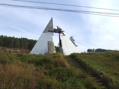 Братская могила Яковлева Николая Николаевича (1886 - 1918) – председателя Центросибири, 11 советских и военных работников Центросибири, погибших в ноябре 1918 г.