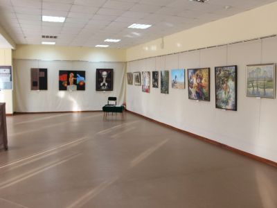 Выставочный зал Октябрьского историко-краеведческого музея им. А. П. Шокурова