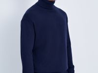 Водолазка прямого силуэта