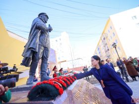 Ирина Гоголева получила премию главы Якутии имени Николая Кондакова