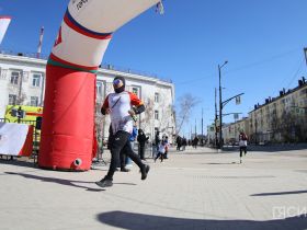 В Якутске состоялся забег наследников Победы «Помним! Гордимся! Благодарим!»