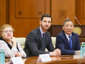 В День российской печати журналистам Якутии вручили награды