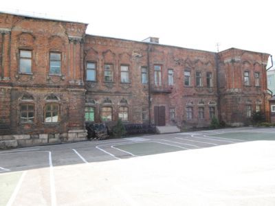 Дом Демидовых с воротами