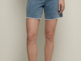 Джинсовые шорты с открытым срезом