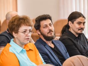 Секретарь СЖР Владимир Касютин вручил награды липецким журналистам