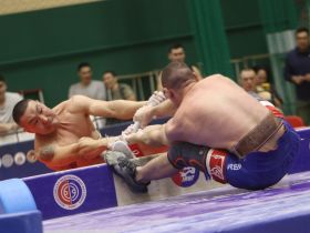 Сенсационно завершился турнир по мас-рестлингу Харлампия Васильева в Якутске