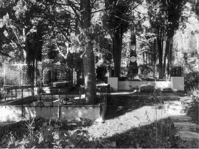 Ливадийский некрополь