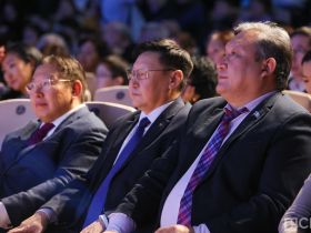 Награждены победители научной конференции школьников «Инникигэ хардыы»