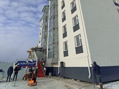 В селе Сунтар 23 семьи получили ключи от новых квартир