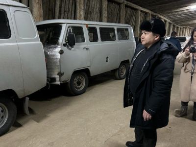 Военнослужащим из Якутии в зоне СВО передали машины из Нюрбинского района