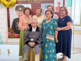 В Якутске отметили 100-летний юбилей ветерана Великой Отечественной войны Петра Яковлева