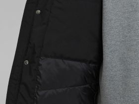 Утепленная куртка с капюшоном