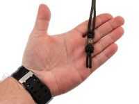 Темляк малый с бусиной "Руна", зеленый