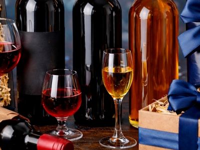 Какое вино подарить мужчине на 23 Февраля: топ-16 лучших вариантов