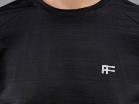 Спортивная футболка из капсулы sport