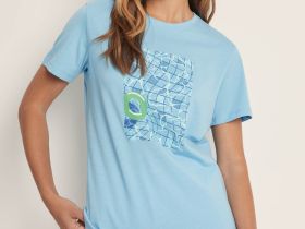 Футболка приталенного силуэта с принтом