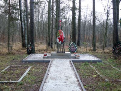 Братское захоронение рабочих торфопредприятия, погибших в 1941-43 гг., при заготовке топлива для блокадного Ленинграда