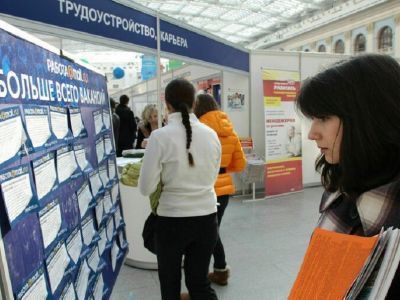 Найти работу в другом регионе можно через службу занятости